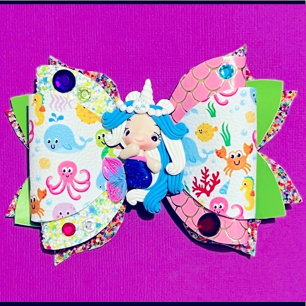 Mermaid bow hair clips 🧜‍♀️🧜‍♀️